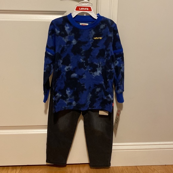 LEVI'S Boys Printed Long Sleeve T-Shirt And Pants 2-Piece Set - Picture 9 of 10